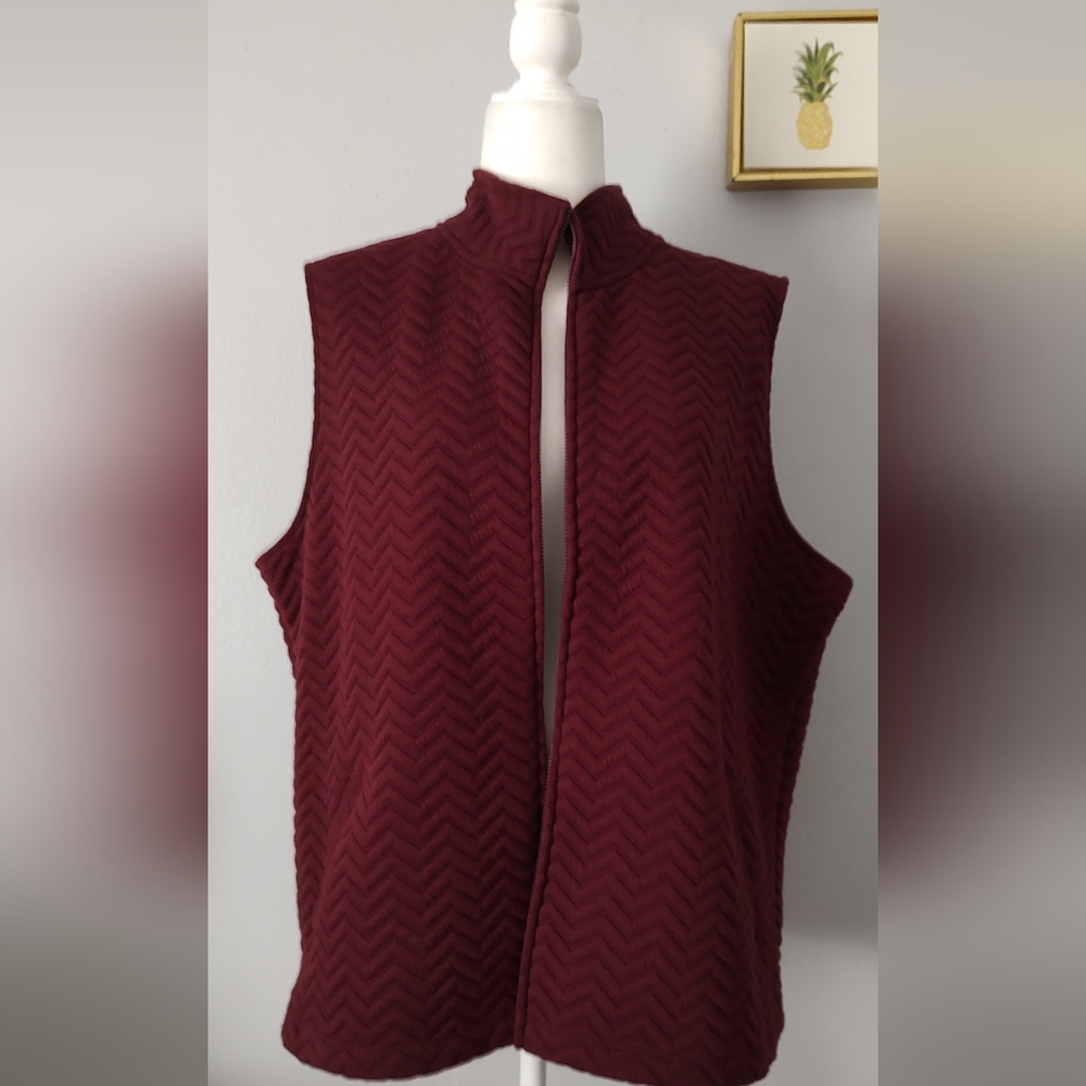 Vest Liz Claiborne Color Burgundy Zipper Front Pockets Size XL Good Condition